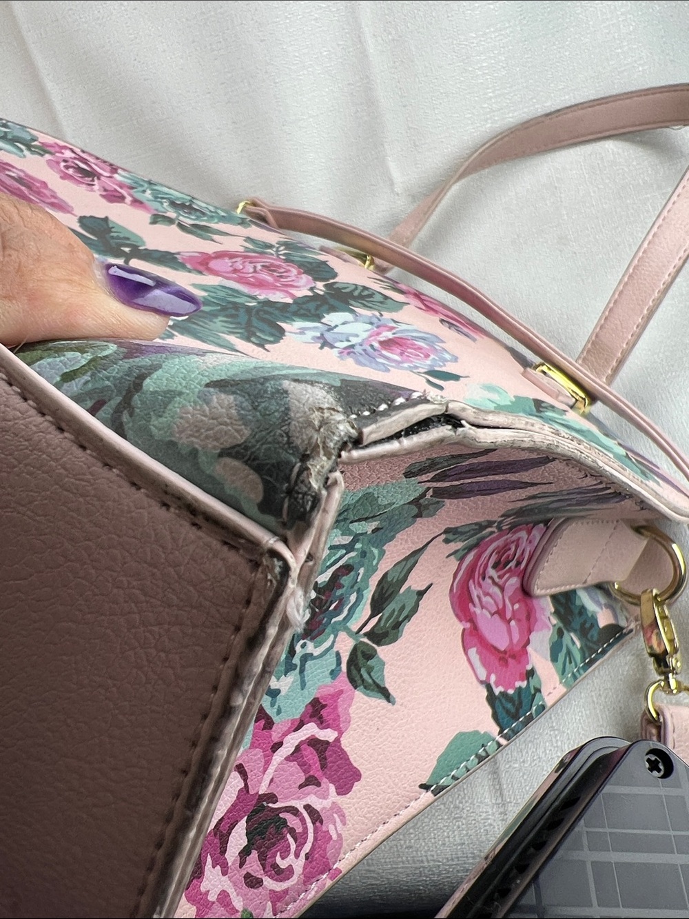 Betsy Johnson, floral Crossbody or handbag - Picture 5 of 12